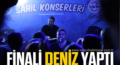 Sahil konserlerine Deniz Karagöz ile veda ettiler