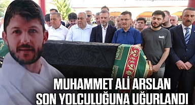 Trafik kazasında ölen Ak Parti İl Başkanı'nın oğlu dualarla son yolculuğuna uğurlandı