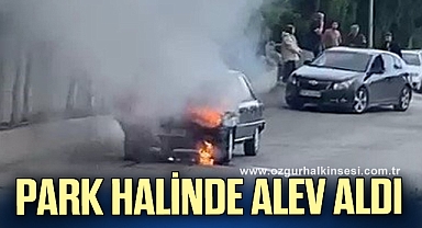 Park halindeki otomobil alev aldı