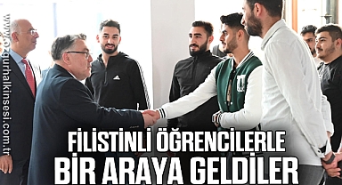 FİLİSTİNLİ ÖĞRENCİLERLE BİR ARAYA GELDİLER