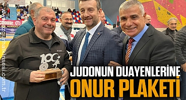 JUDONUN DUAYENLERİNE ONUR PLAKETİ