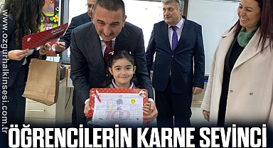 Zonguldak’ta öğrencilerin karne sevinci