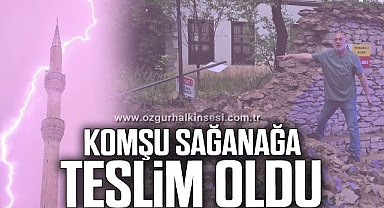 Yollar dereye döndü, tarihi konağın duvarı çöktü