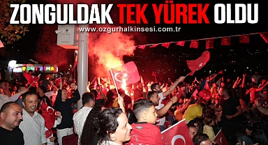 Zonguldak’ta dev ekranda milli maç coşkusu yaşadılar