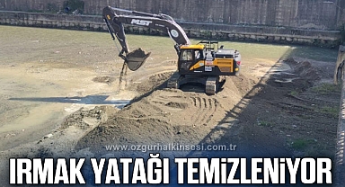 Irmak yatağı temizleniyor