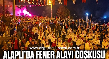 Alaplı'da Cumhuriyet Bayramı'nda fener alayı coşkusu
