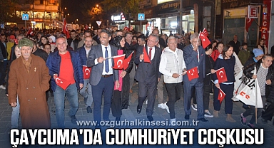 Çaycuma'da Cumhuriyet coşkusu fener alayı ile sürdü