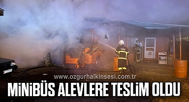 Minibüs alevlere teslim oldu