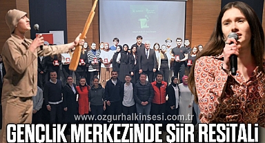 Gençlik merkezinde şiir resitali
