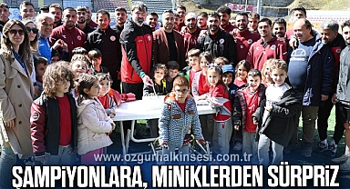ŞAMPİYONLARA, MİNİKLERDEN SÜRPRİZ