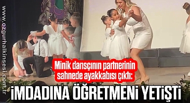 Minik dansçının partnerinin sahnede ayakkabısı çıktı: İmdadına öğretmeni yetişti
