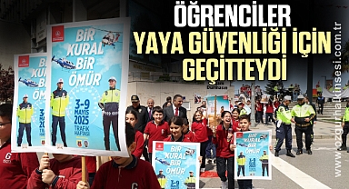 Öğrenciler Yaya Güvenliği İçin Geçitteydi