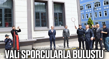 Vali Sporcularla Buluştu