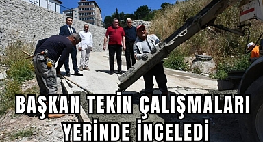 ALAPLI’DA AHMET ZEKİ ATALAY İLKOKULU YOLUNDA BETON KAPLAMA ÇALIŞMASI BAŞLADI