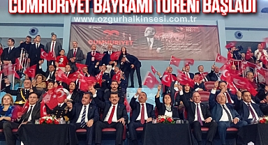 Cumhuriyet Bayramı Töreni Başladı