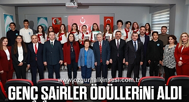 Genç Şairler Ödüllerini Aldı