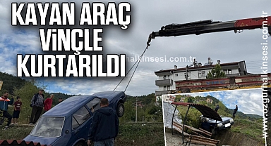 Kayan Araç Vinçle Kurtarıldı 