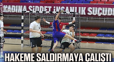 Hakeme saldırmaya çalıştı