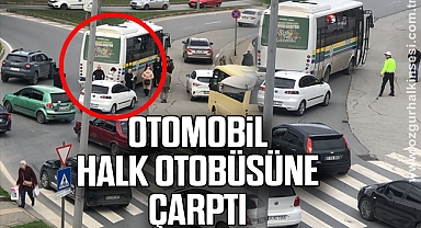 OTOMOBİL HALK OTOBÜSÜNE ÇARPTI