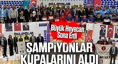Şampiyonlar Kupalarını Aldı