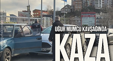 UĞUR MUMCU KAVŞAĞINDA KAZA 