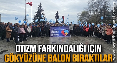 Otizm farkındalığı için gökyüzüne balon bıraktılar