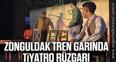 Zonguldak Tren Garında Tiyatro Rüzgarı