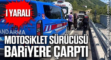 Motosiklet sürücüsü bariyere çarptı: 1 yaralı